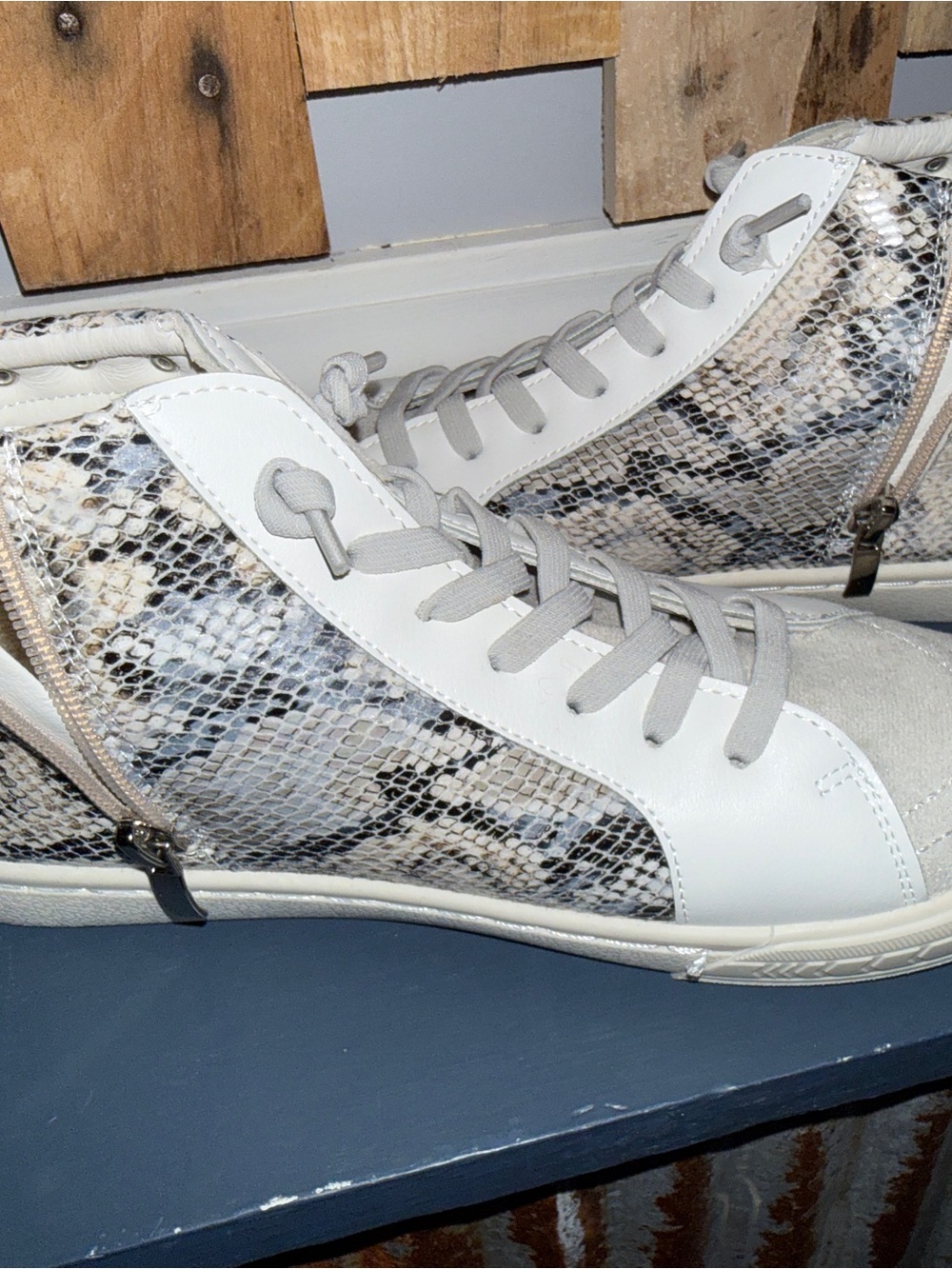 Vintage Havana White, Gray & Snake-Print High-Top Sneakers with Star Studs - Picture 3 of 9